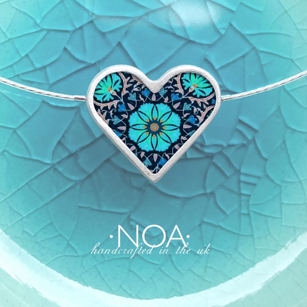 A104 (10) Blue Flower