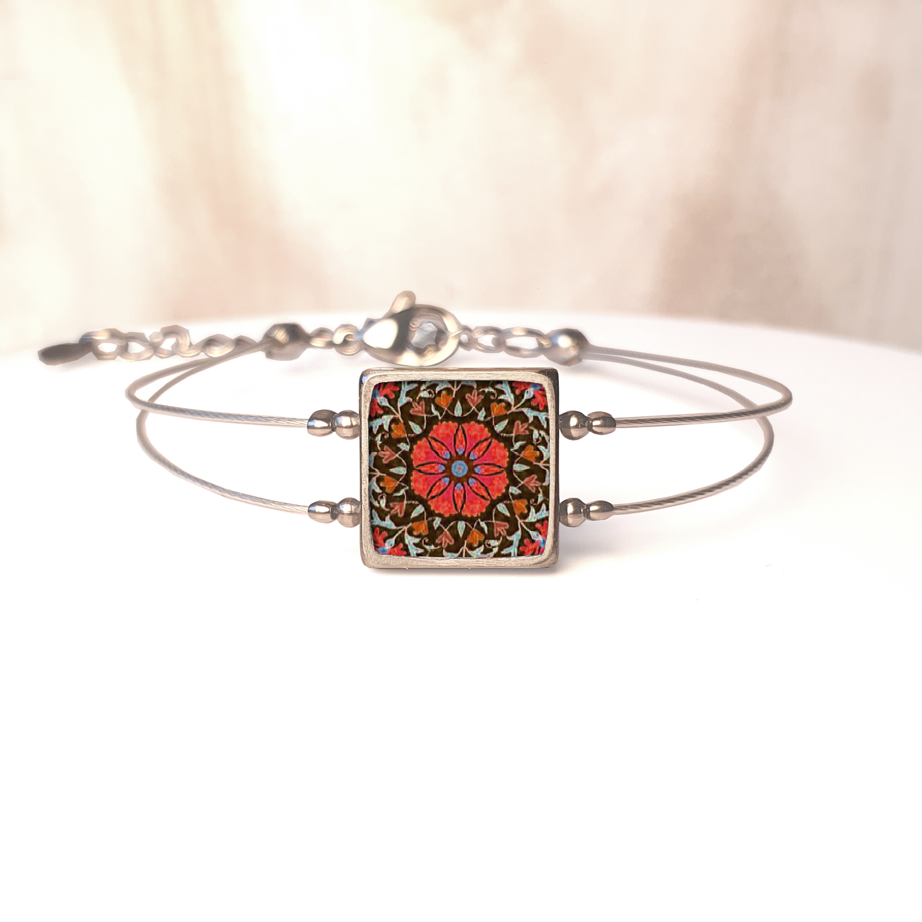 A138(9) Red Flower