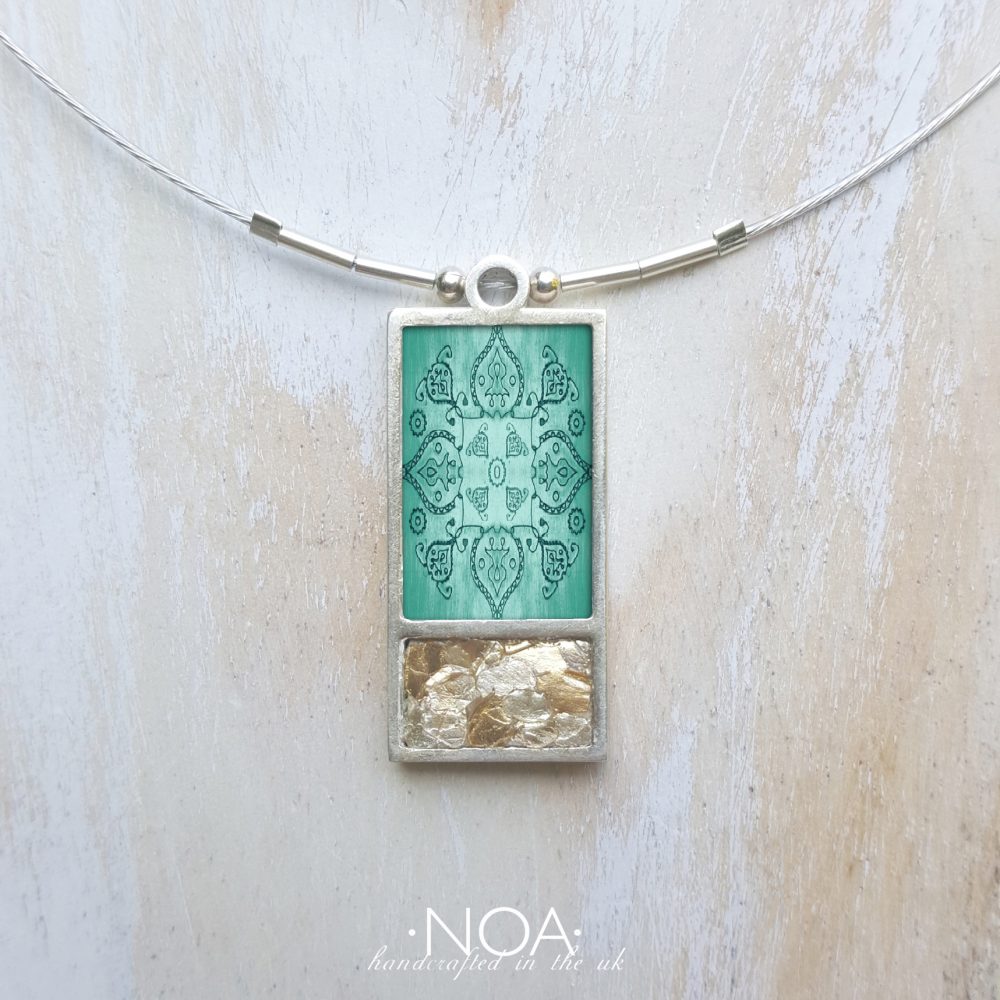 A121 (5) Aquamarine Pattern