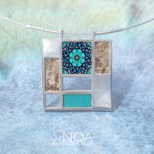 A136 (6) Blue Flower