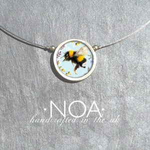 B102 (2) Bee