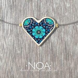 B104 (10) Blue Flower