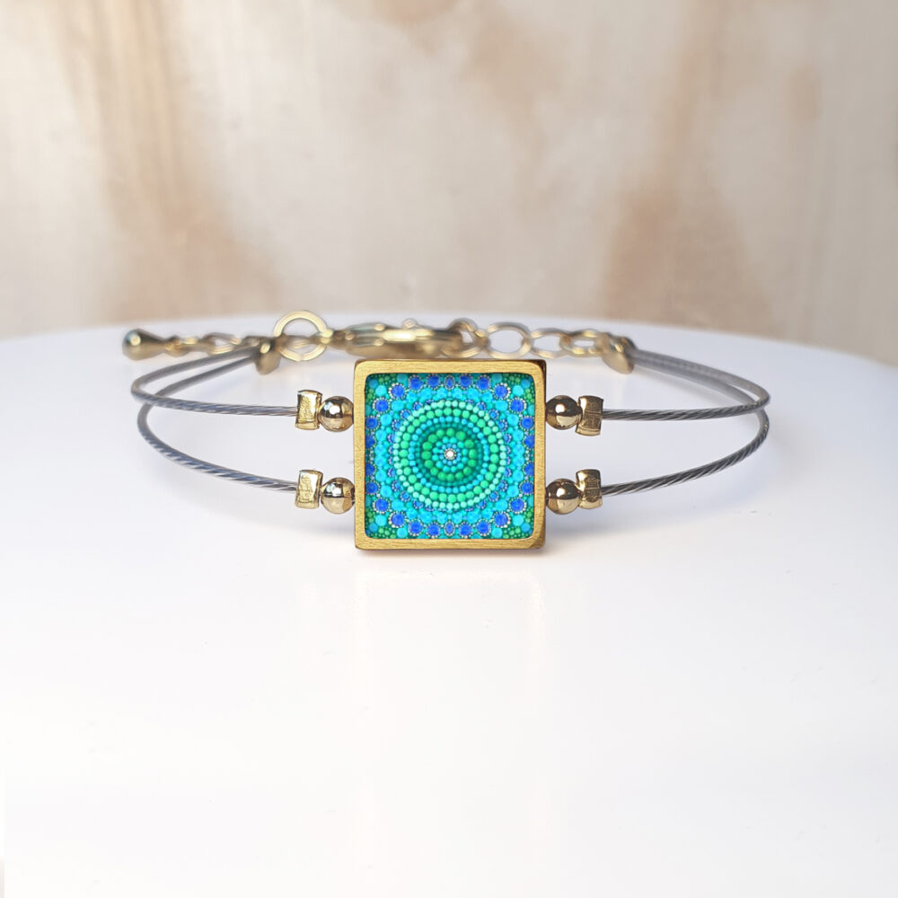 B138 (17) Turquoise Mandala