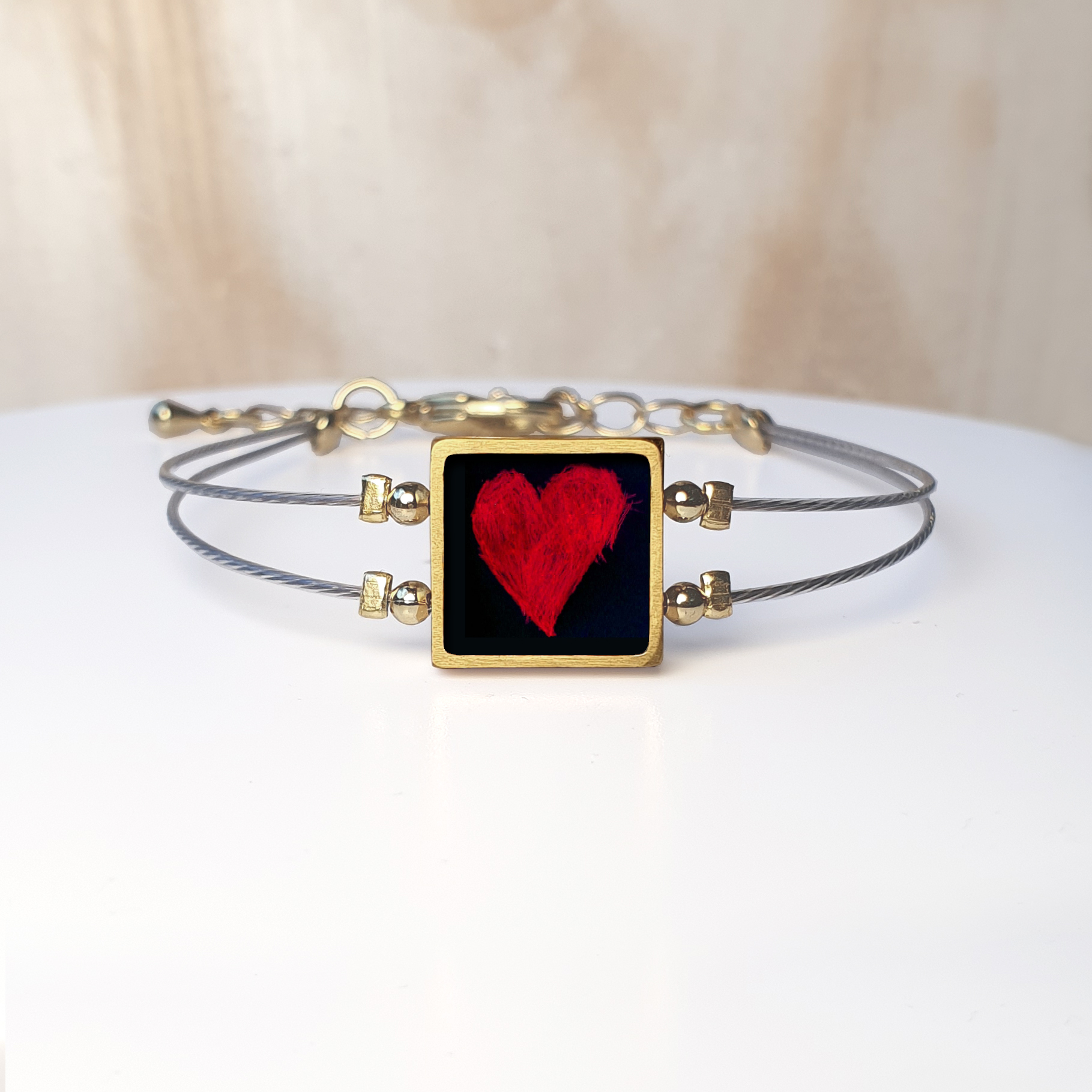B138 (8) Red Heart