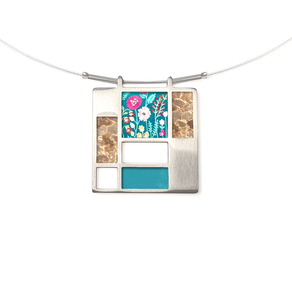 L136 (12) Flowers On Turquoise