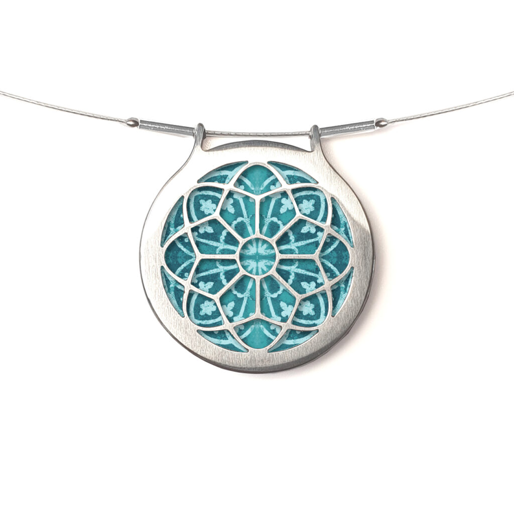 https://www.noajewellery.com/range/rose-window-pendant/