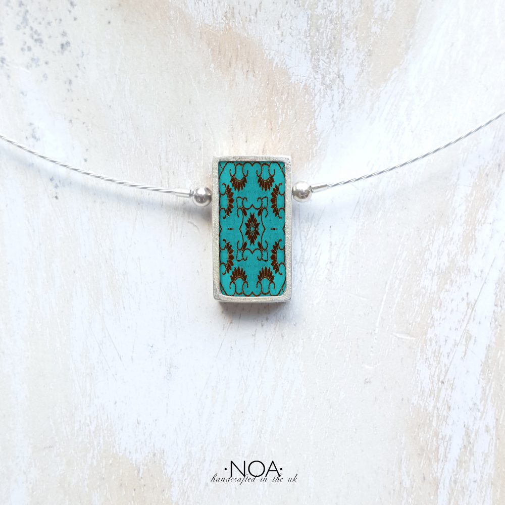 A108 (12) Turquoise & Black