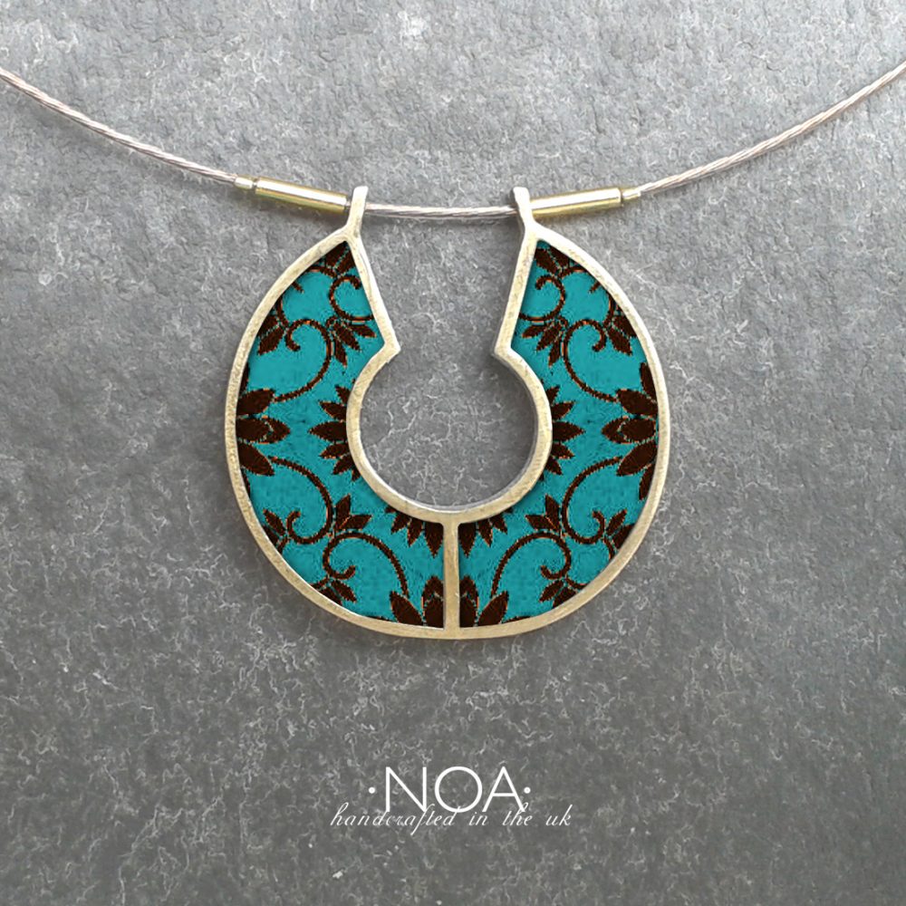 B155 (1) Turquoise & Black