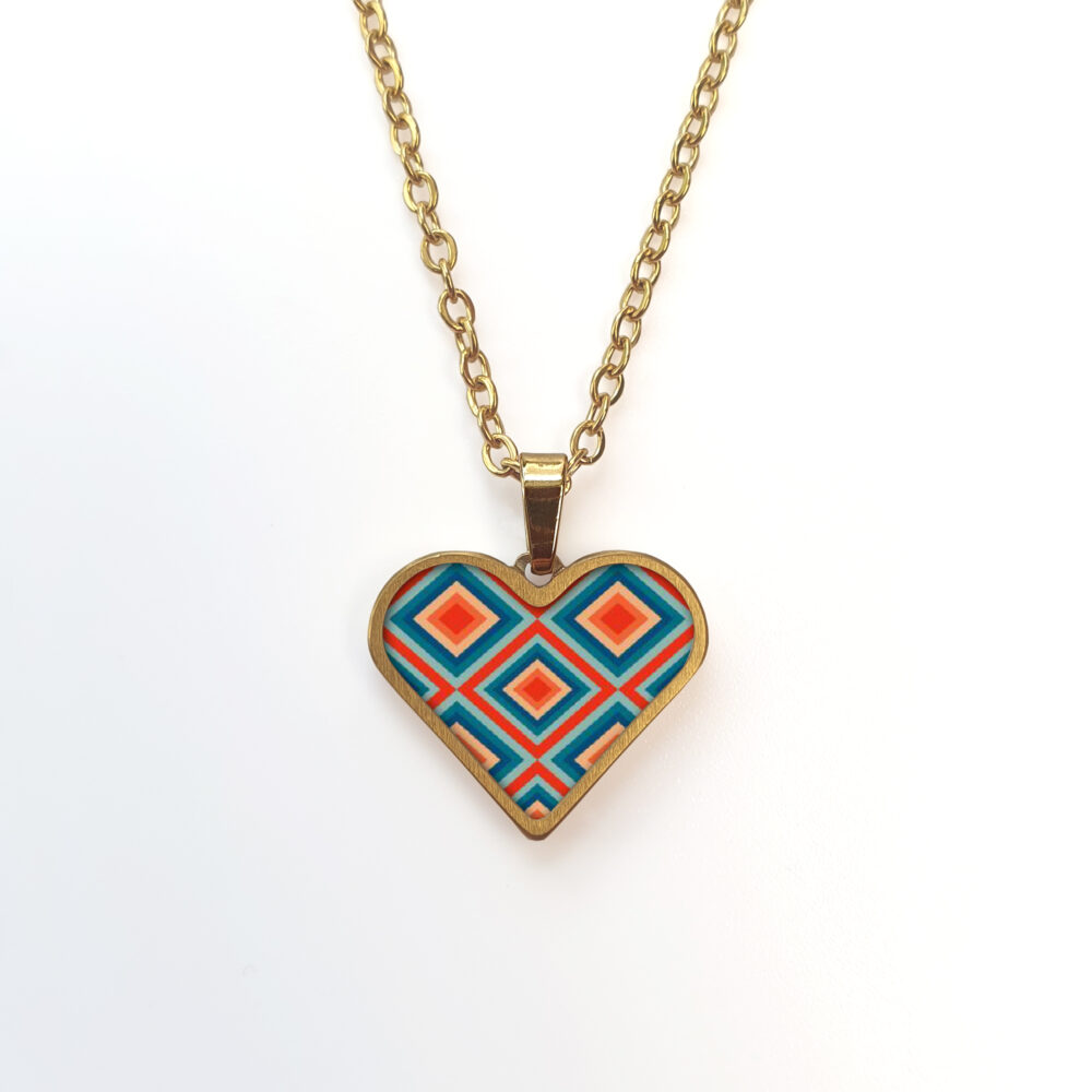 B169 (42) Colourful Diamond Shapes