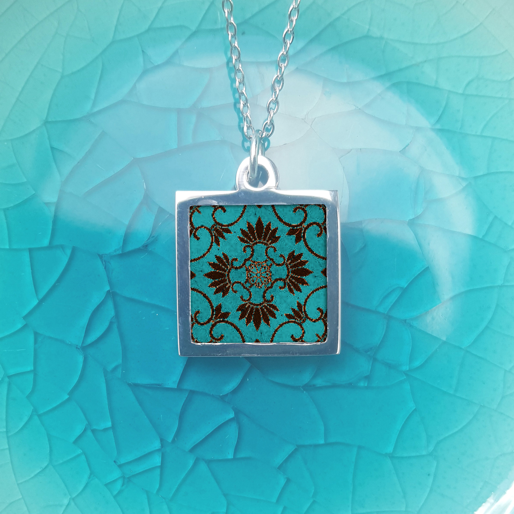 ST312 (11) Turquoise & Black