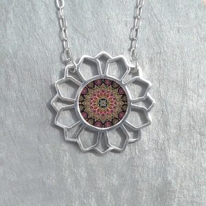 ST301 (20) Maroon Pattern