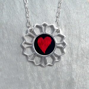 ST301 (5) Red Heart