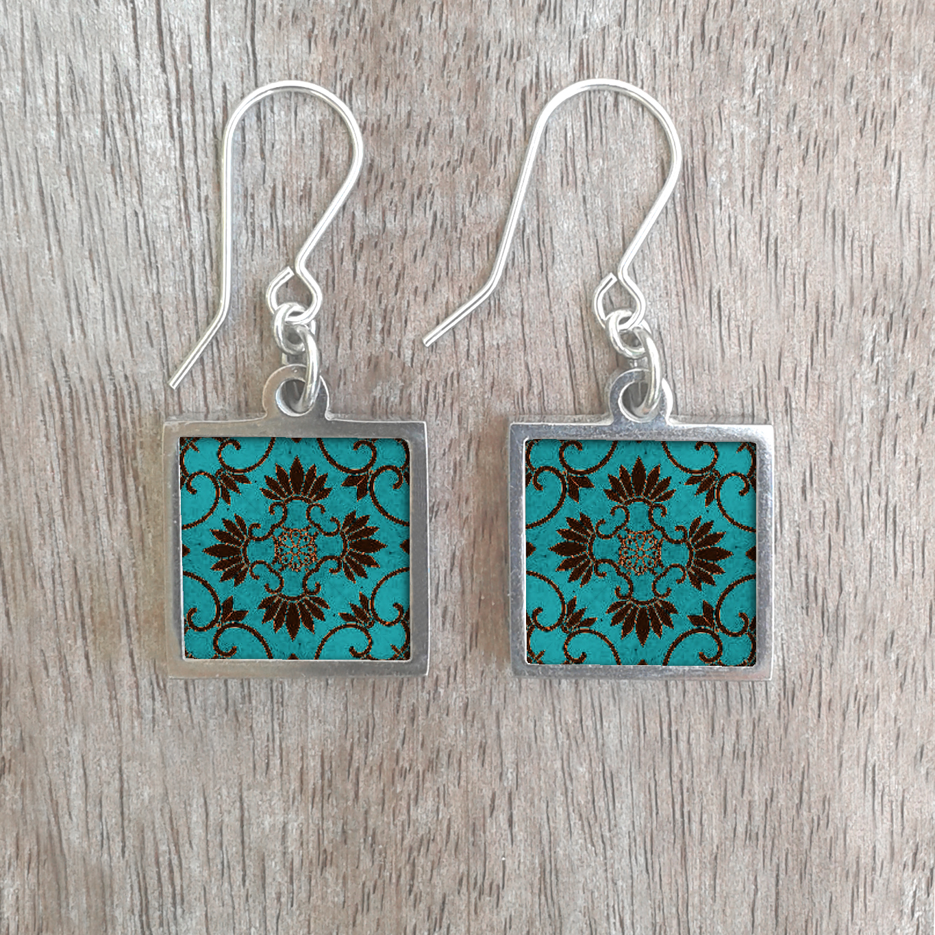 STE314 (11) Turquoise & Black