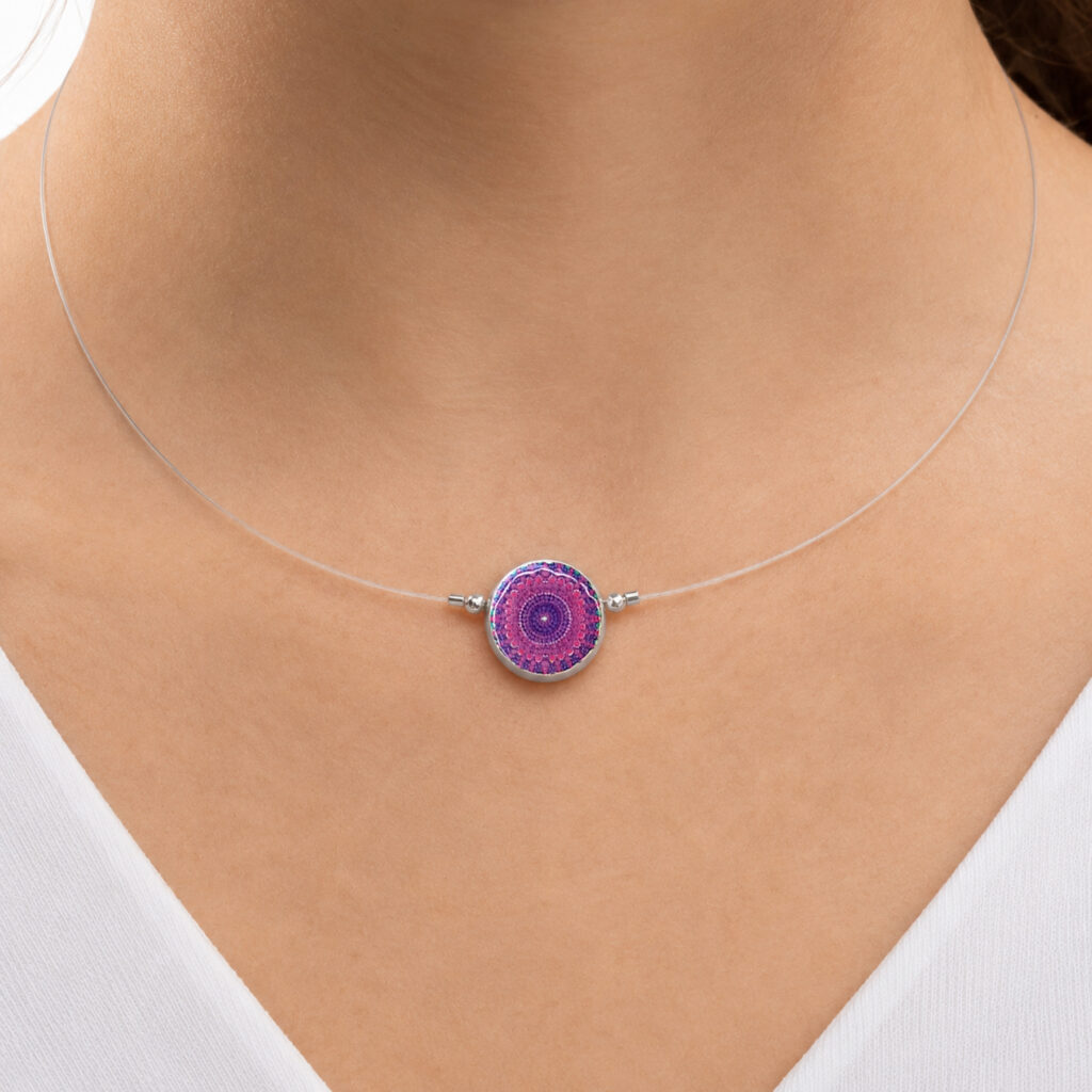https://www.noajewellery.com/range/round-ceramic-necklace/