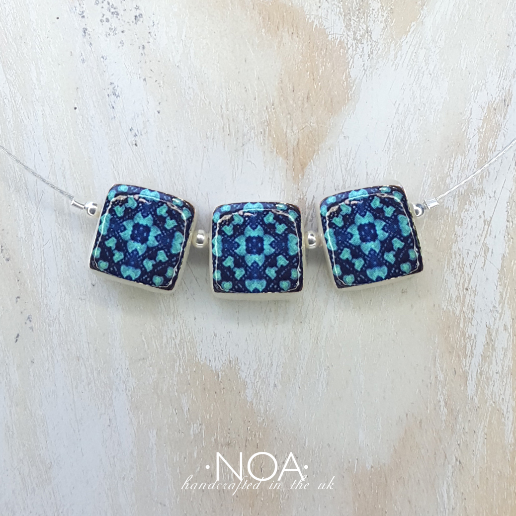 S124 (19) Pattern in Blue