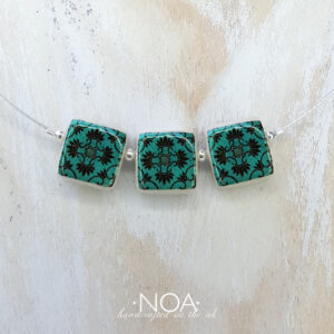 S124 (9) Turquoise & Black