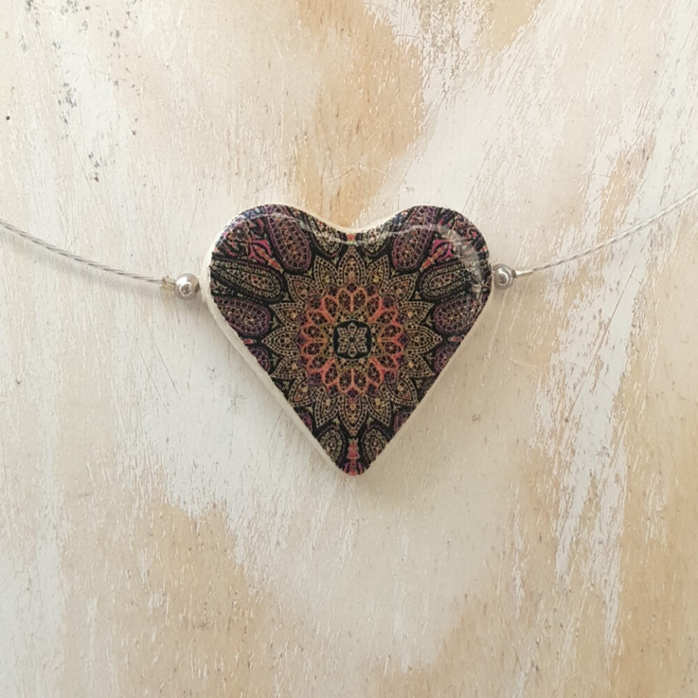 IB104 (13) Maroon Pattern