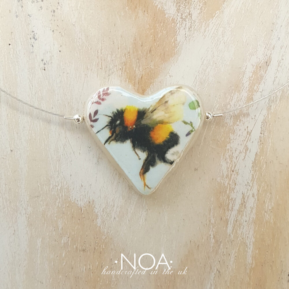 IB104 (2) Bee