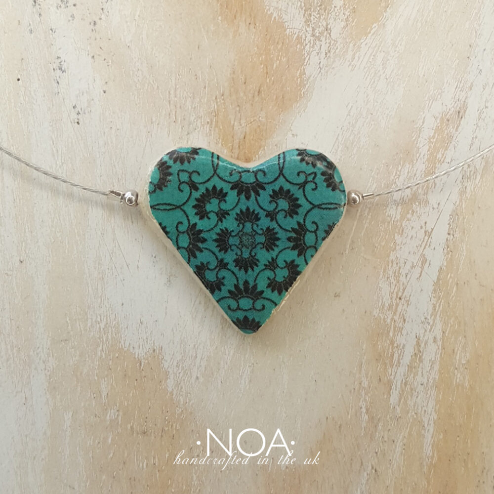 IB104 (9) Turquoise & Black
