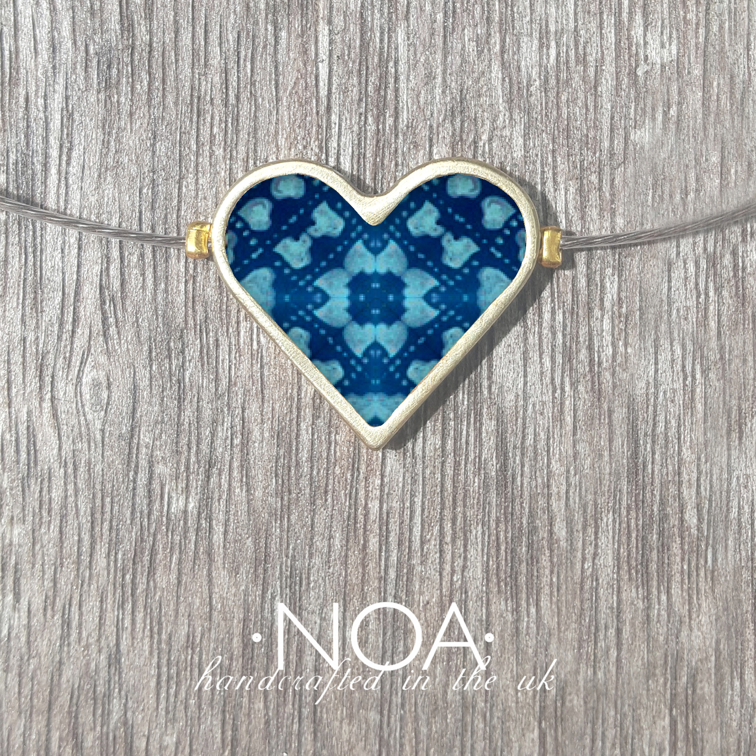 B104 (23) Pattern in Blue