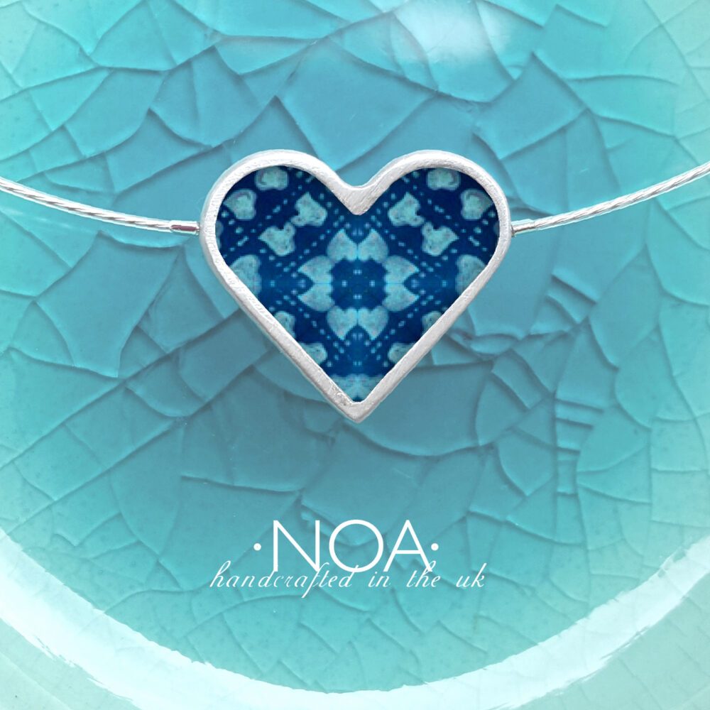 A104 (23) Pattern in Blue
