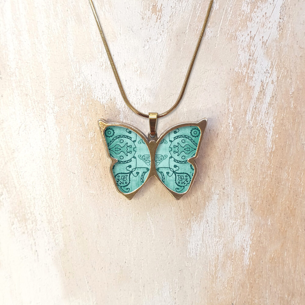 B133 (12) Aquamarine