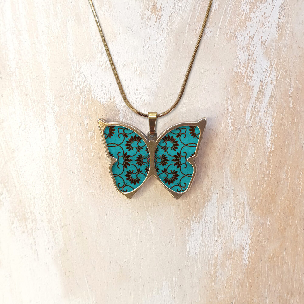 B133 (15) Turquoise & Black