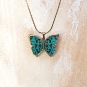 B133 (15) Turquoise & Black
