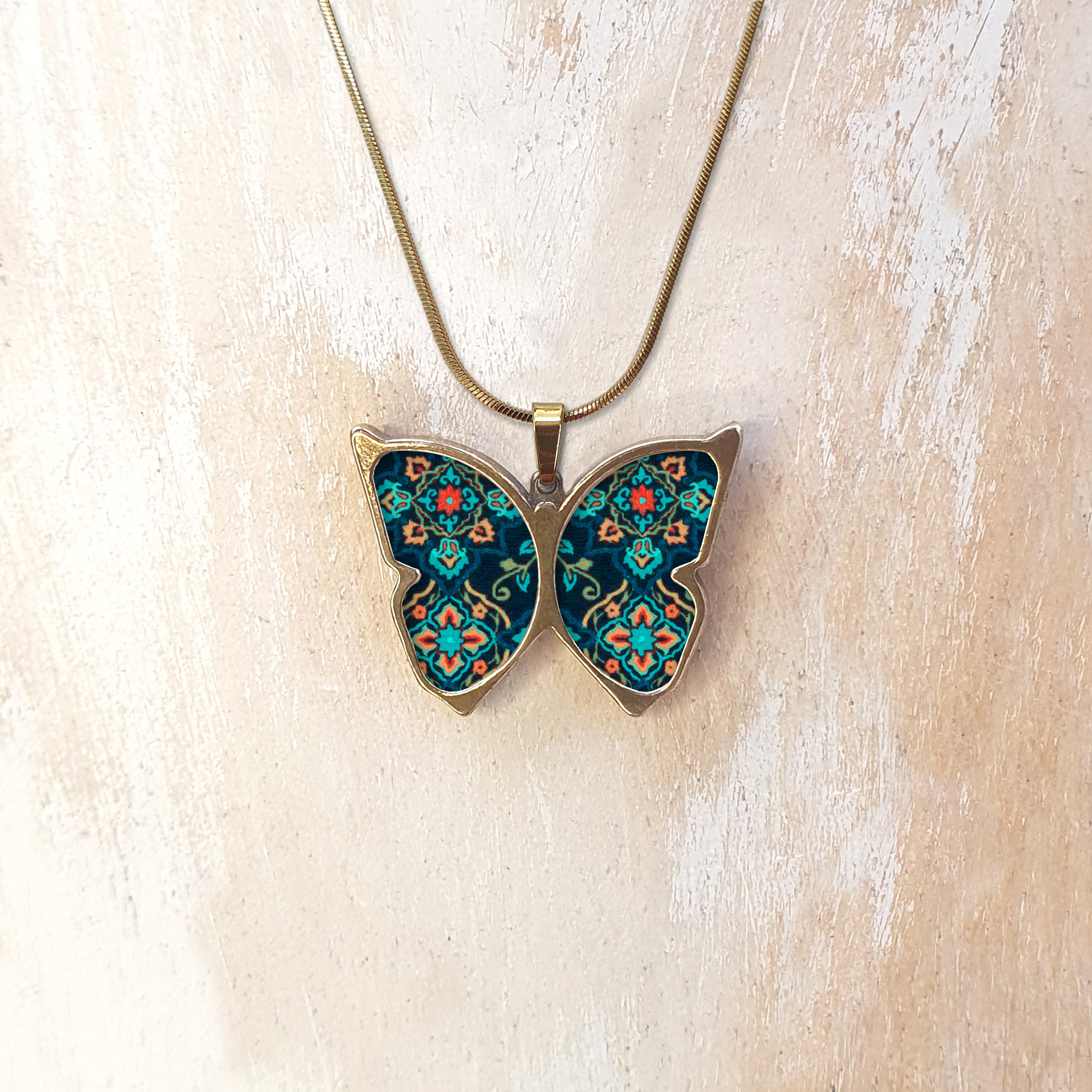 B133 (16) Turquoise & Orange