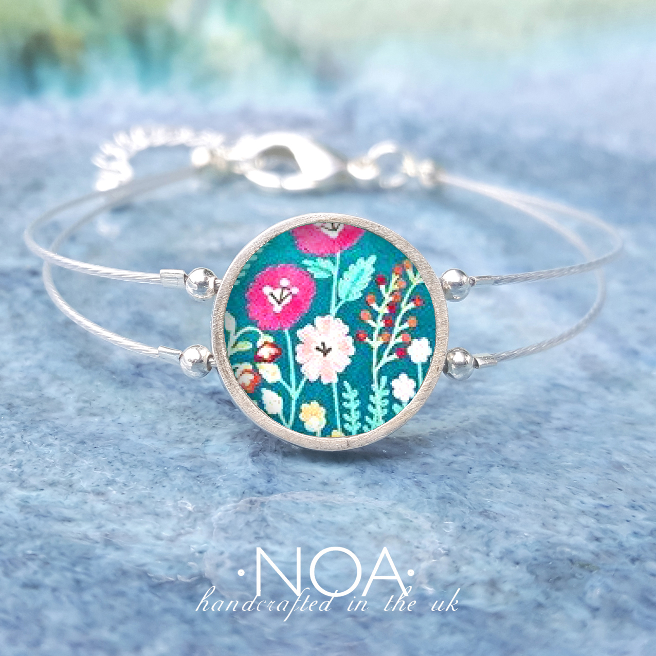 A151 (32) Flowers on Turquoise
