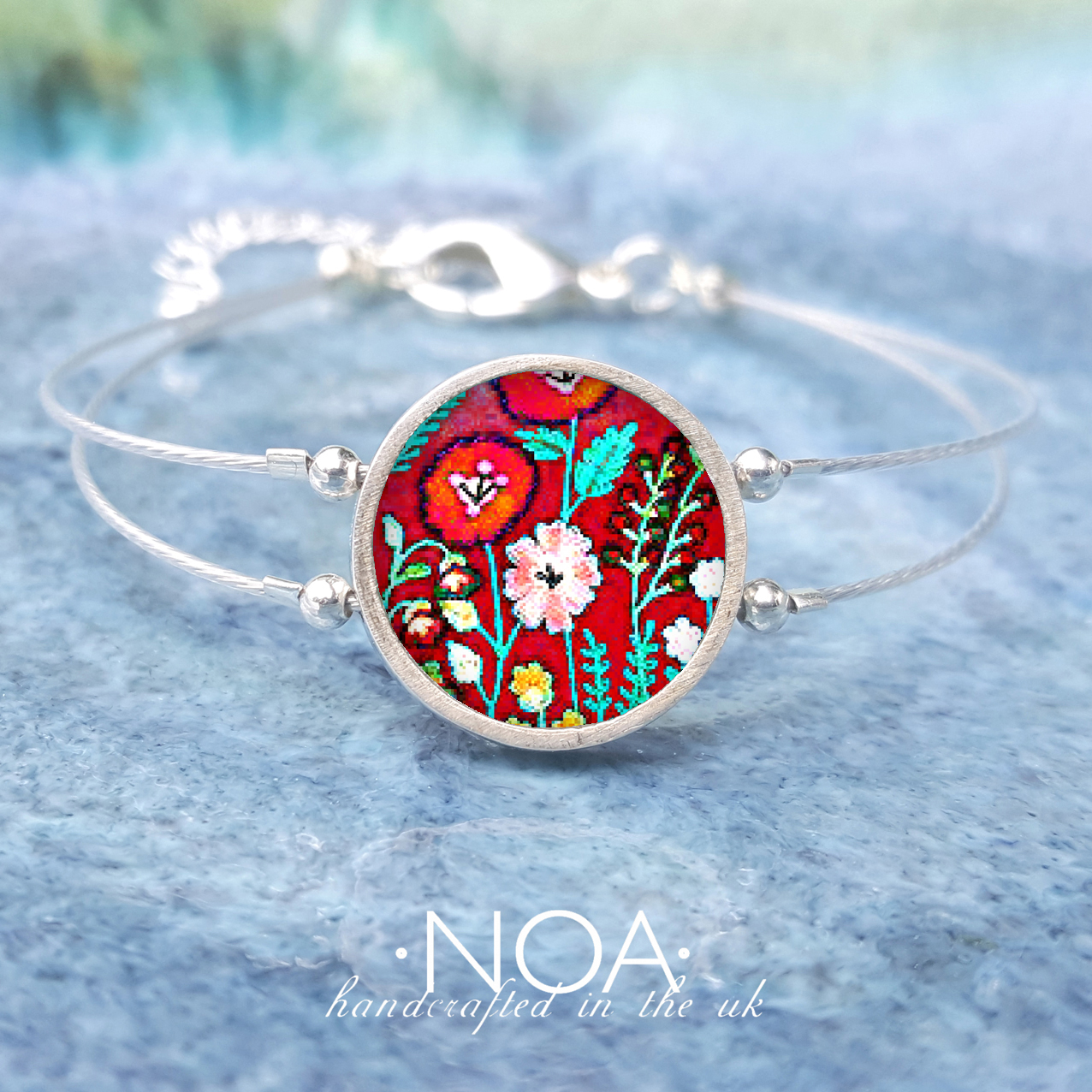 A151 (35) Flowers on Red