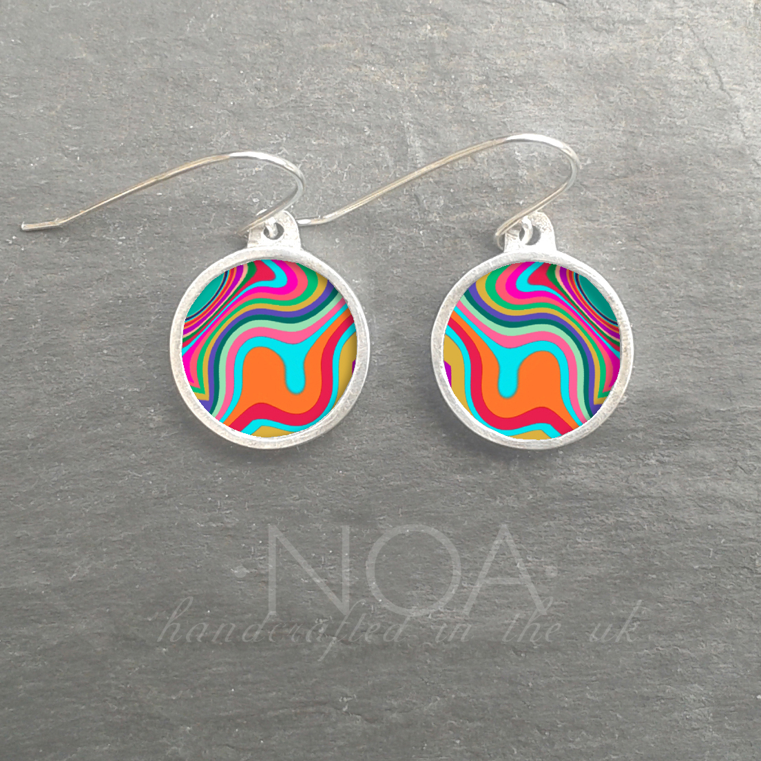 AE150 (57) Rainbow Waves