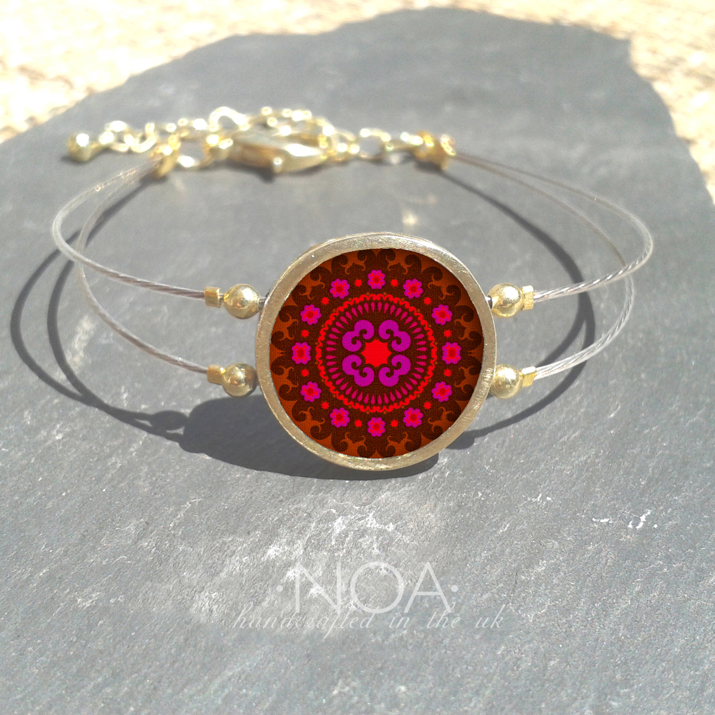 B151 (52) Red & Purple