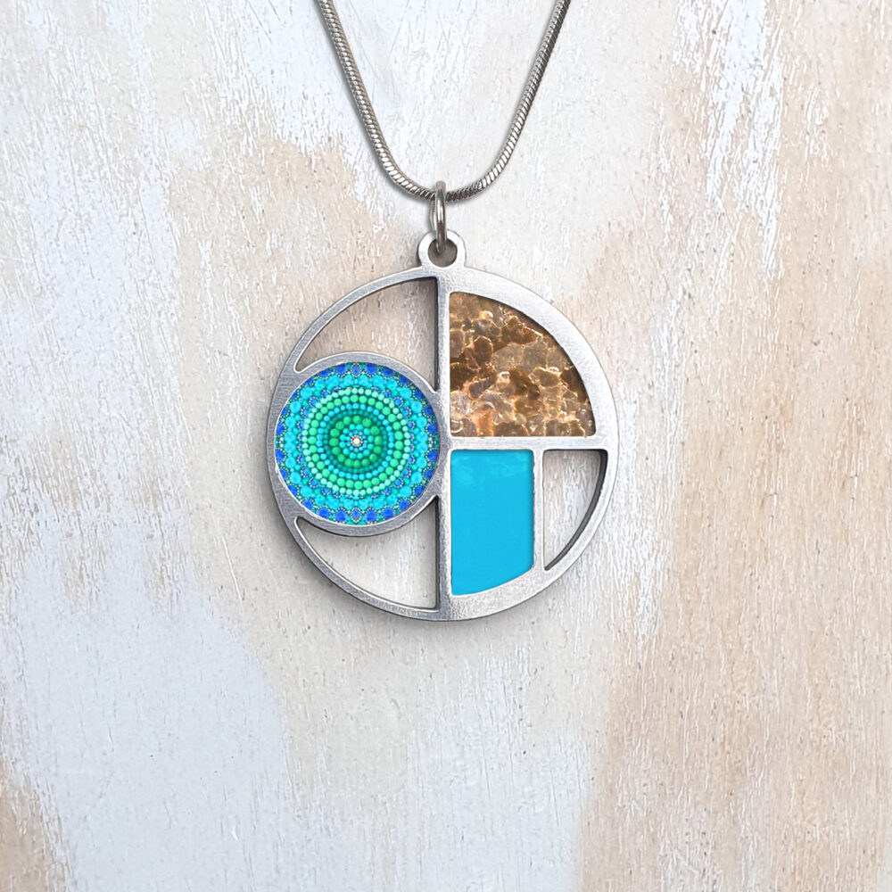 L172 (10) Green mandala